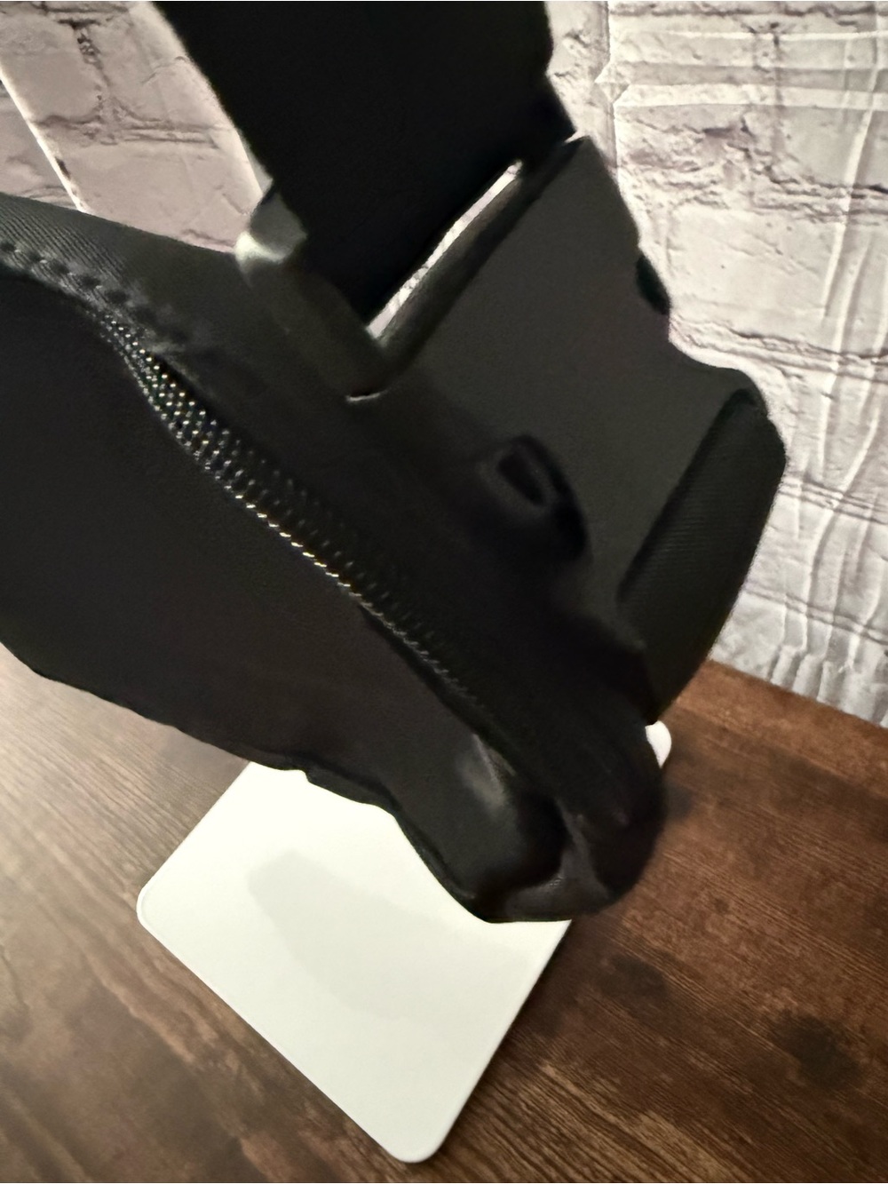 Black Crossbody Belt Bag Bag - Picture 3 of 11